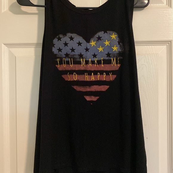 BOGO sale Cute tank - Picture 2 of 2